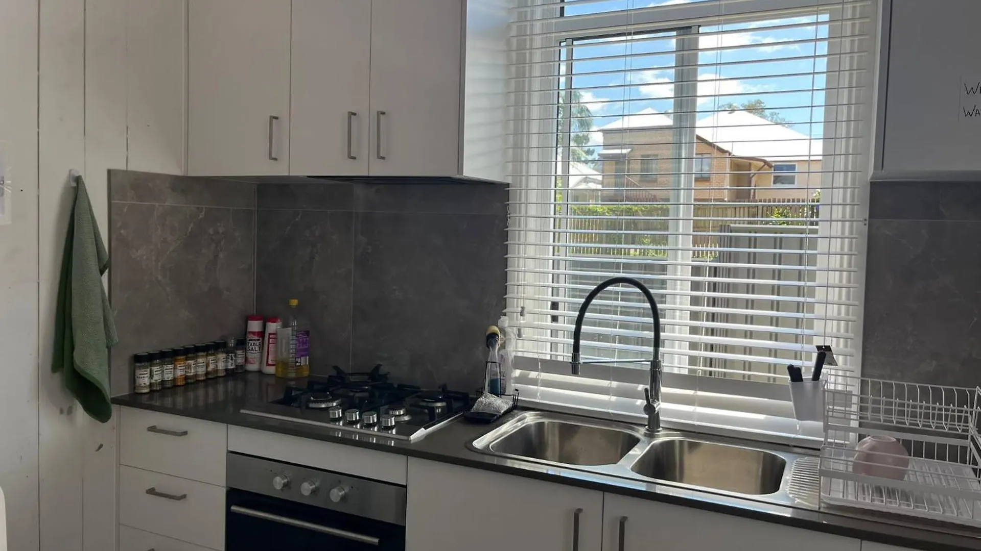 Cozyhomes Woolloongabba Comforts Brisbane 0*,  Australia